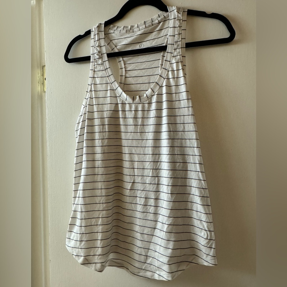Lululemon tank